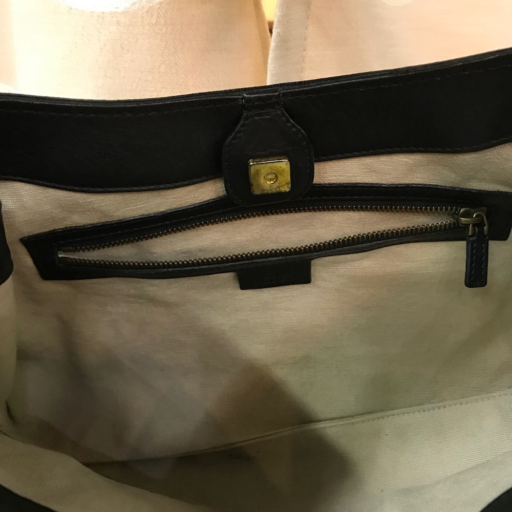 Gucci Leather East West Handbag - Picture 6 of 6